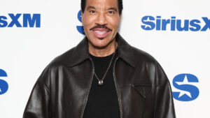 Lionel Richie Postpones More Shows After Cutting Tour's Opening Night Short