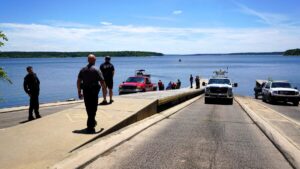 Chapel Hill man drowns in Jordan Lake. Chatham officials stress life jacket use.