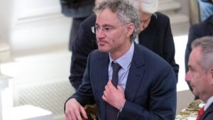 Cathie Wood makes striking Palantir move as shares tumble
