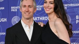 Anne Hathaway Is Pregnant, Expecting 3rd Baby With Husband at Age 43