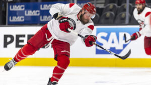 Canes unveil new two-year contract with free agent during Stanley Cup parade