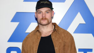 Travis Kelce's Friend Beau Allen Shows Off Tux Before Taylor Swift Wedding
