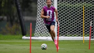 England's Jordan Henderson Suffers Injury During World Cup Goal Celebration