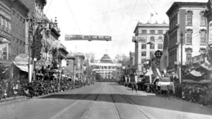 Storefronts, soldiers and Stanley Cups: 100 years of Raleigh parade photos