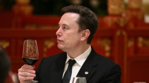 HSBC starts SpaceX stock at hold with $115 price target