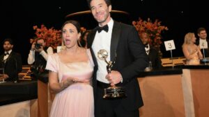 What You Didn’t See on TV at the 2026 Emmys: PDA, Reunions and More